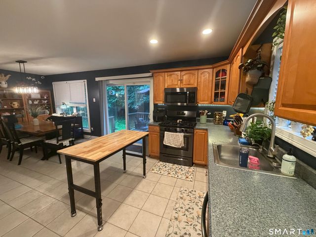 232 Scott Street, Naugatuck, CT 06770