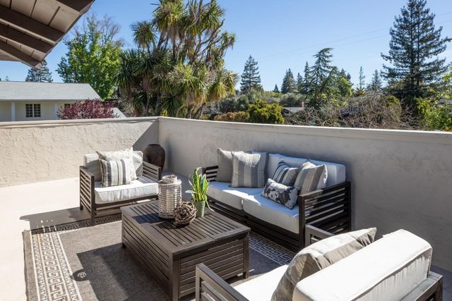 1940 Camino A Los Cerros, Menlo Park, CA 94025