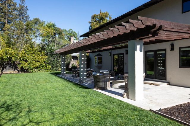 1940 Camino A Los Cerros, Menlo Park, CA 94025