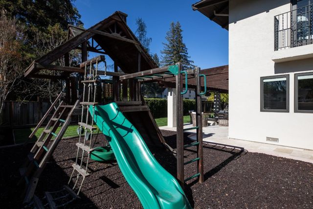 1940 Camino A Los Cerros, Menlo Park, CA 94025