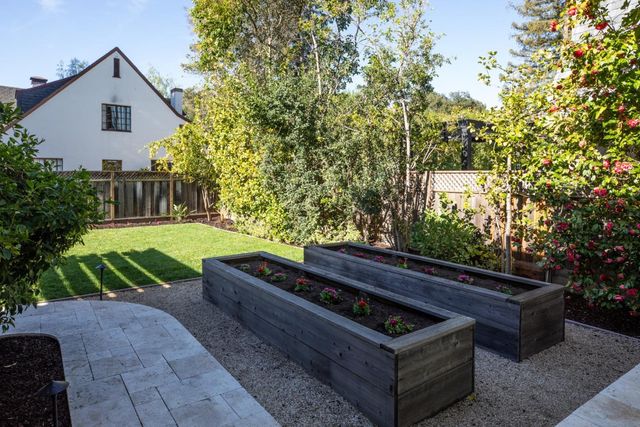 1940 Camino A Los Cerros, Menlo Park, CA 94025