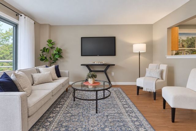 269 Cambridge Rd 509, Woburn, MA 01801