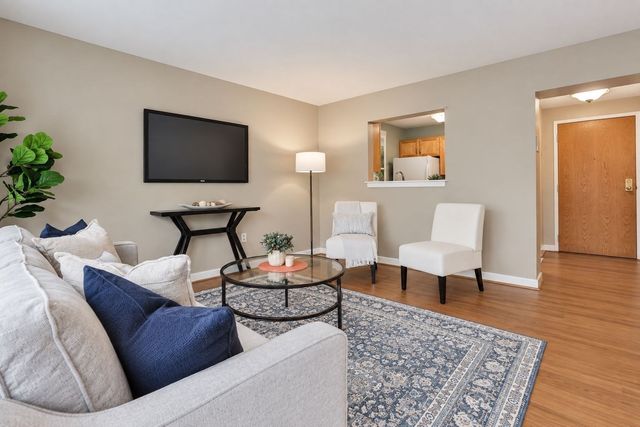 269 Cambridge Rd 509, Woburn, MA 01801