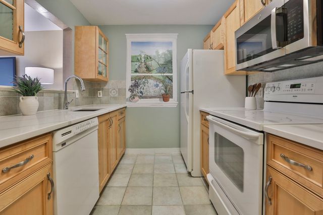 269 Cambridge Rd 509, Woburn, MA 01801