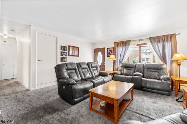 29 Park Ave, Woodbridge Twp., NJ 08830