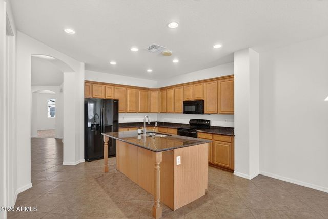 139 W LEATHERWOOD Avenue, Queen Creek, AZ 85140