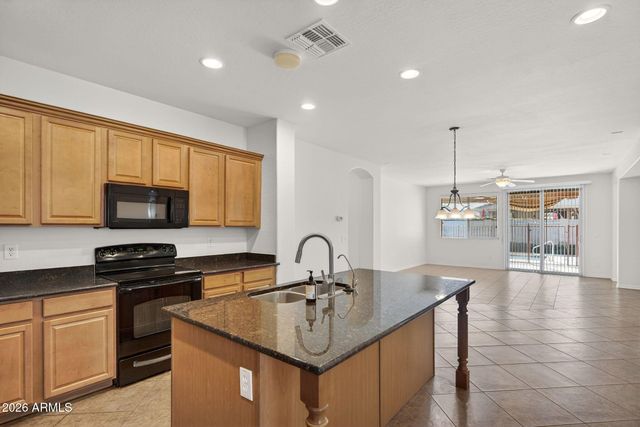 139 W LEATHERWOOD Avenue, Queen Creek, AZ 85140