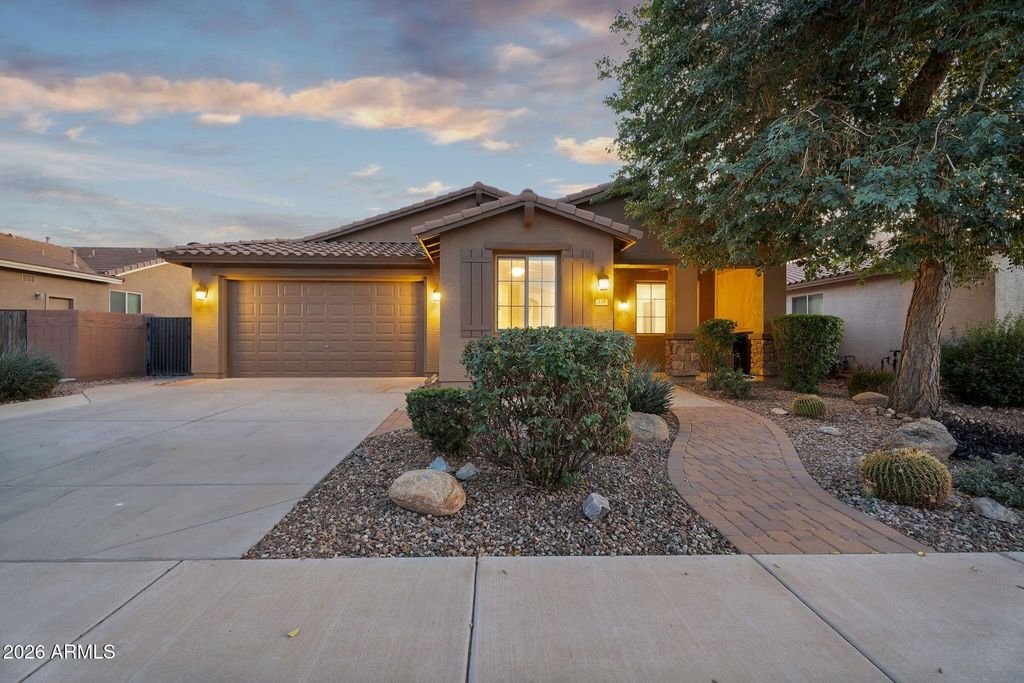 139 W LEATHERWOOD Avenue, Queen Creek, AZ 85140