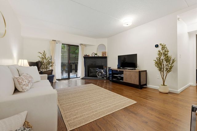 390 Broadway L2, Somerville, MA 02145