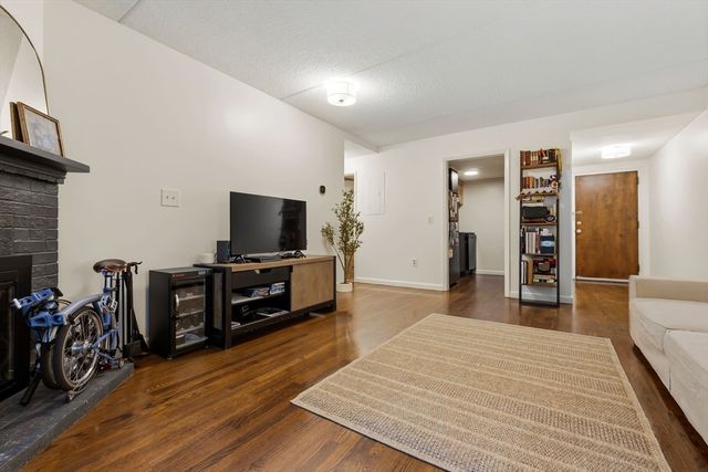 390 Broadway L2, Somerville, MA 02145