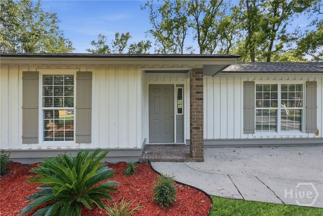 131 Bea Road, Richmond Hill, GA 31324