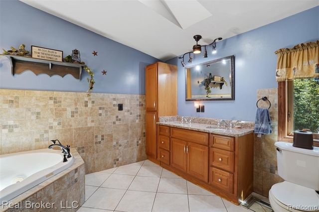 3167 Roods Lake Road, Lapeer, MI 48446