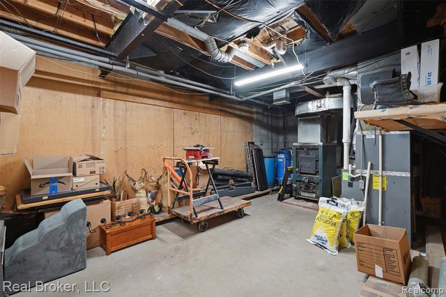 3167 Roods Lake Road, Lapeer, MI 48446