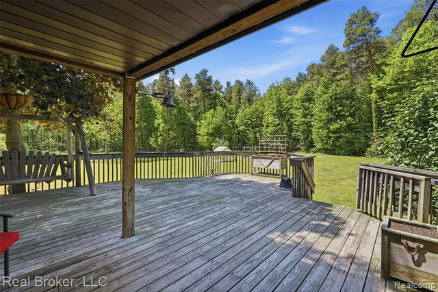 3167 Roods Lake Road, Lapeer, MI 48446