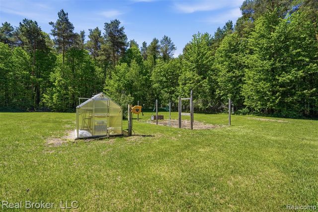 3167 Roods Lake Road, Lapeer, MI 48446