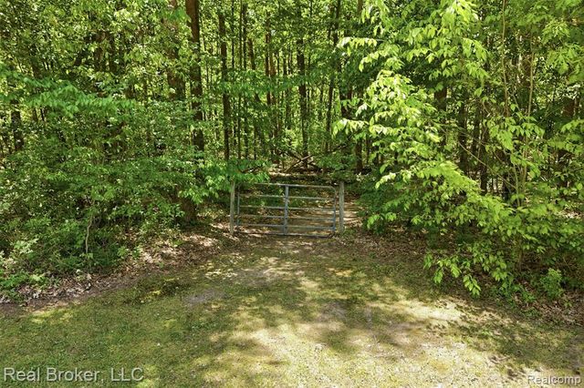 3167 Roods Lake Road, Lapeer, MI 48446