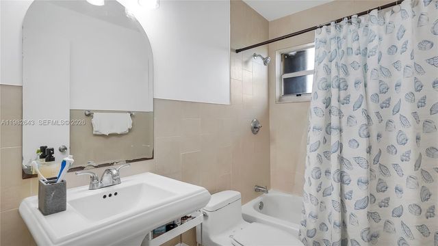 13731 SW 84th St A-11, Miami, FL 33183