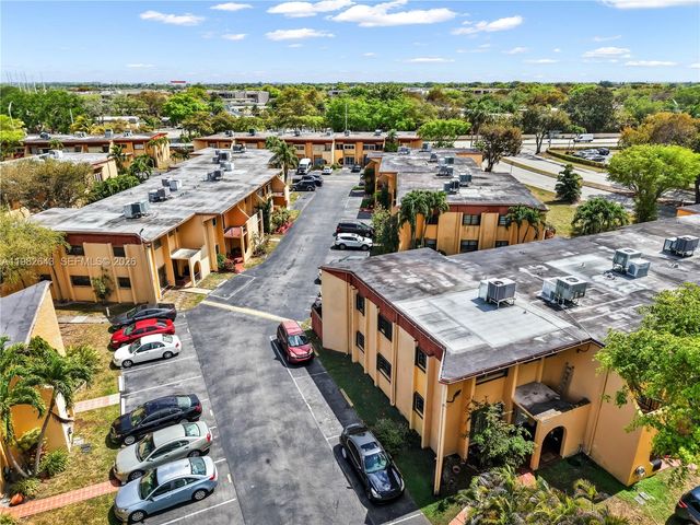 13731 SW 84th St A-11, Miami, FL 33183