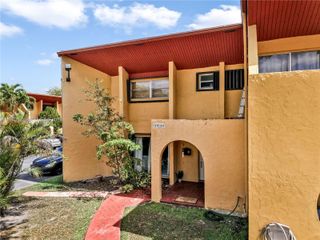 13731 SW 84th St A-11, Miami, FL 33183