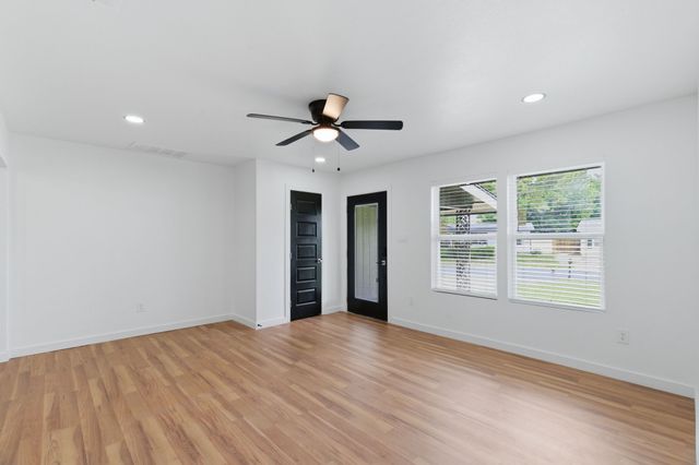 552 Souder Drive, Hurst, TX 76053