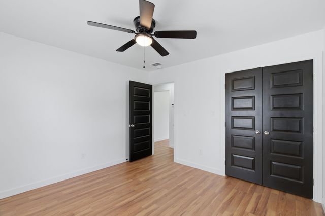552 Souder Drive, Hurst, TX 76053