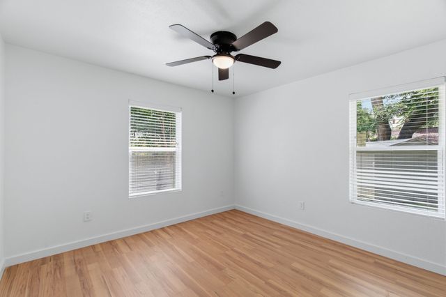 552 Souder Drive, Hurst, TX 76053