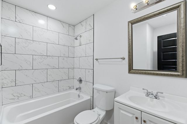 552 Souder Drive, Hurst, TX 76053