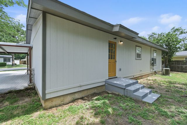 552 Souder Drive, Hurst, TX 76053