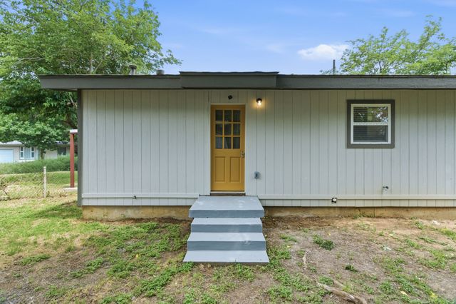 552 Souder Drive, Hurst, TX 76053