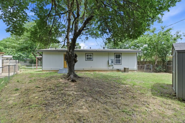 552 Souder Drive, Hurst, TX 76053