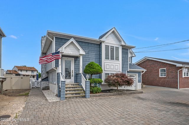 15 Seville Drive, Brick, NJ 08723