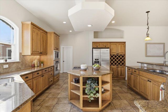 2708 Springwood LN, Georgetown, TX 78628