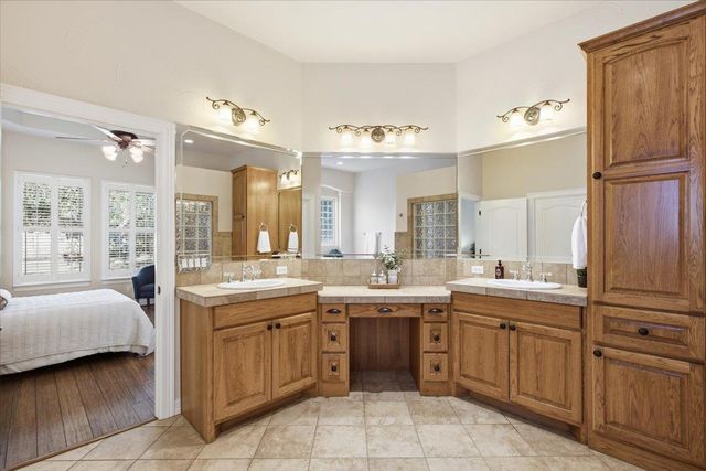 2708 Springwood LN, Georgetown, TX 78628