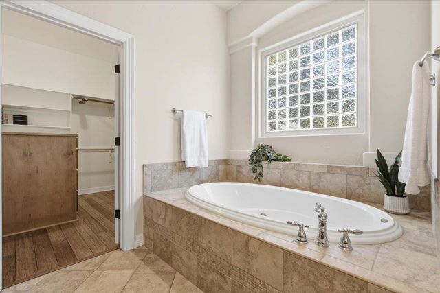2708 Springwood LN, Georgetown, TX 78628