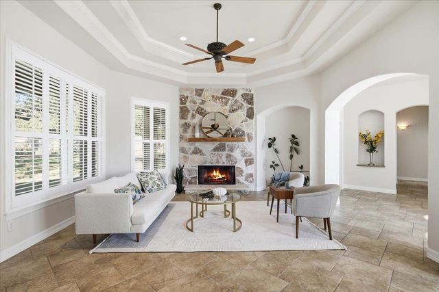 2708 Springwood LN, Georgetown, TX 78628