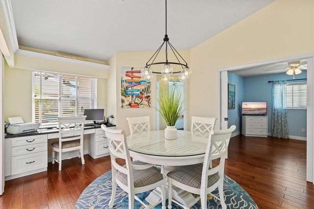 439 LAKE OF THE WOODS DRIVE, Venice, FL 34293