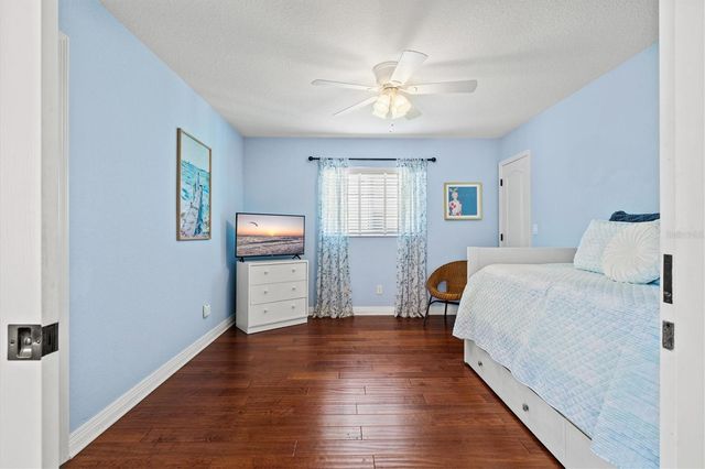 439 LAKE OF THE WOODS DRIVE, Venice, FL 34293