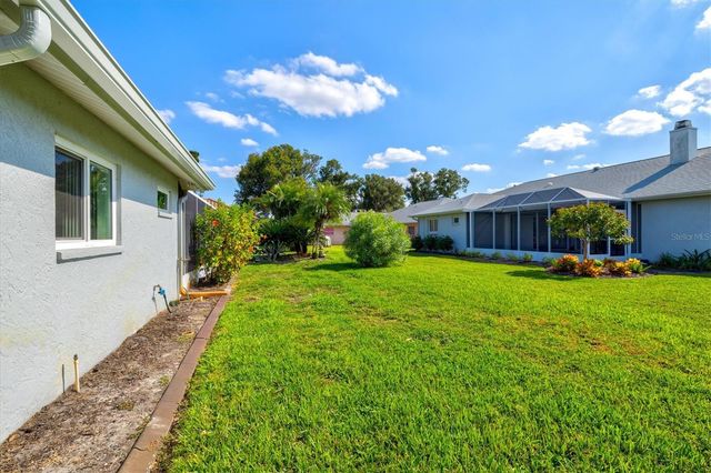 439 LAKE OF THE WOODS DRIVE, Venice, FL 34293
