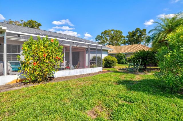 439 LAKE OF THE WOODS DRIVE, Venice, FL 34293
