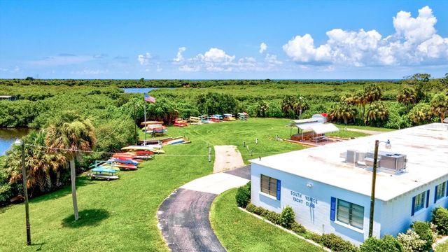 439 LAKE OF THE WOODS DRIVE, Venice, FL 34293