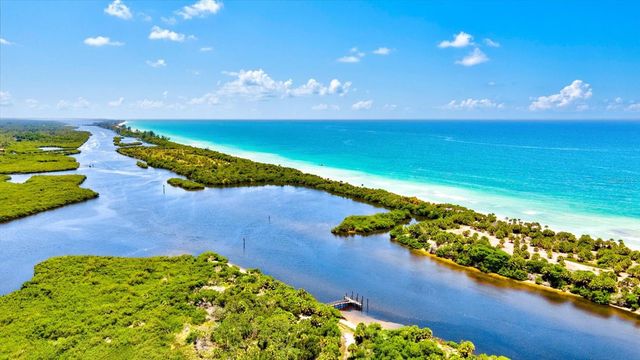 439 LAKE OF THE WOODS DRIVE, Venice, FL 34293