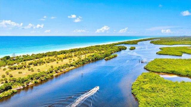 439 LAKE OF THE WOODS DRIVE, Venice, FL 34293