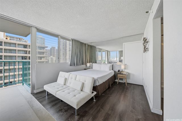 444 Kanekapolei Street 810, Honolulu, HI 96815