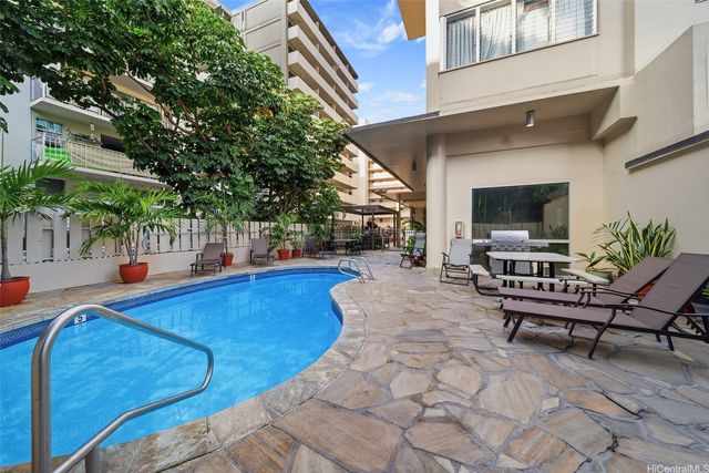 444 Kanekapolei Street 810, Honolulu, HI 96815