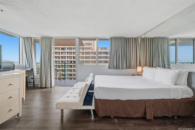 444 Kanekapolei Street 810, Honolulu, HI 96815