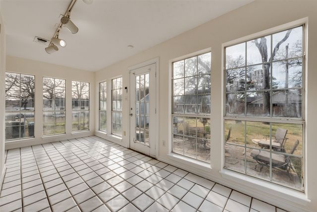 2524 Daisy Lane, Fort Worth, TX 76111