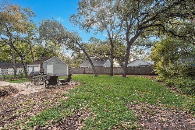 2524 Daisy Lane, Fort Worth, TX 76111