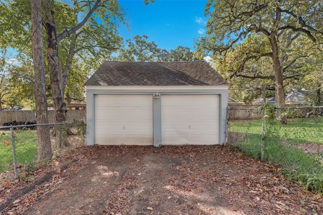 2524 Daisy Lane, Fort Worth, TX 76111