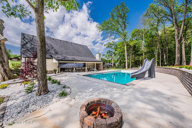 1724 Leyben Ct A, Bowling Green, KY 42103
