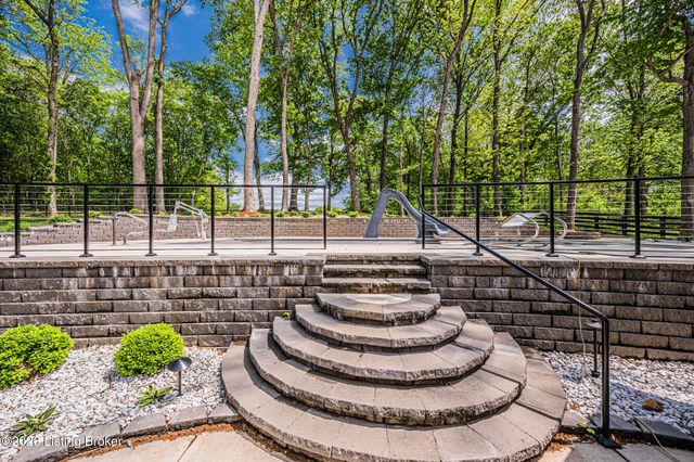 1724 Leyben Ct A, Bowling Green, KY 42103
